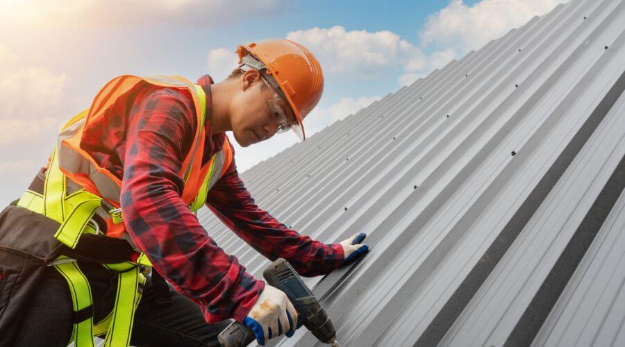 Professional gutter cleaning in Valier, PA